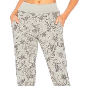 Maaji floral jogger pant in swift pebble